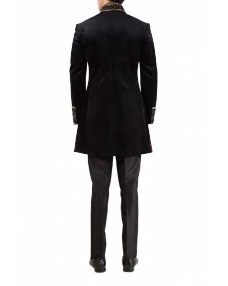 black-velvet-achkan-with-slim-fit-trouser-and-gold-pocket-square (1)