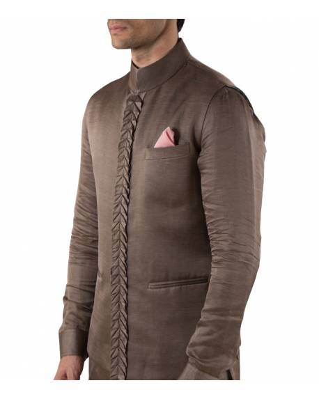 brown-textured-satin-cotton-bandi-with-brown-kurta-onion-pink-trouser-and-pocket-square (2)