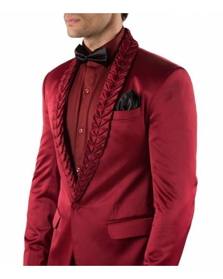 maroon-textured-lapel-jacket-with-maroon-shirt-trouser-and-black-pocket-square (3)