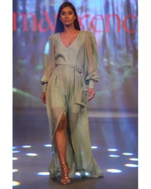 Green chiffon jumper with slit and belt